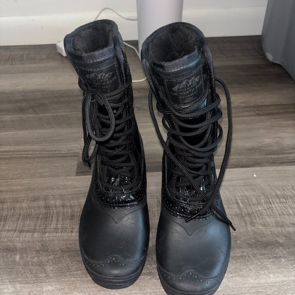 Black North face boots